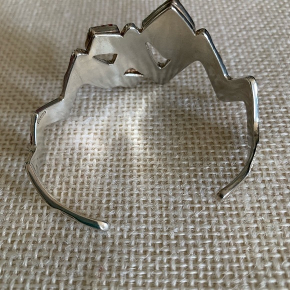 Sincerely Southwest Utah Four Corners Series Sterling Silver Cuff - Picture 3 of 8